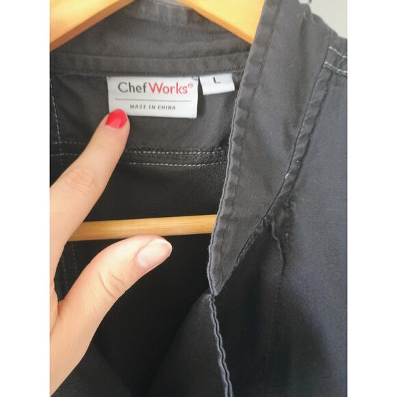 Chef works black short-sleeve chef jacket with white stitching and buttons large - Picture 12 of 15